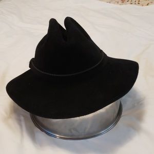 Vintage 1940's/1950's Crushed Velevet Hat